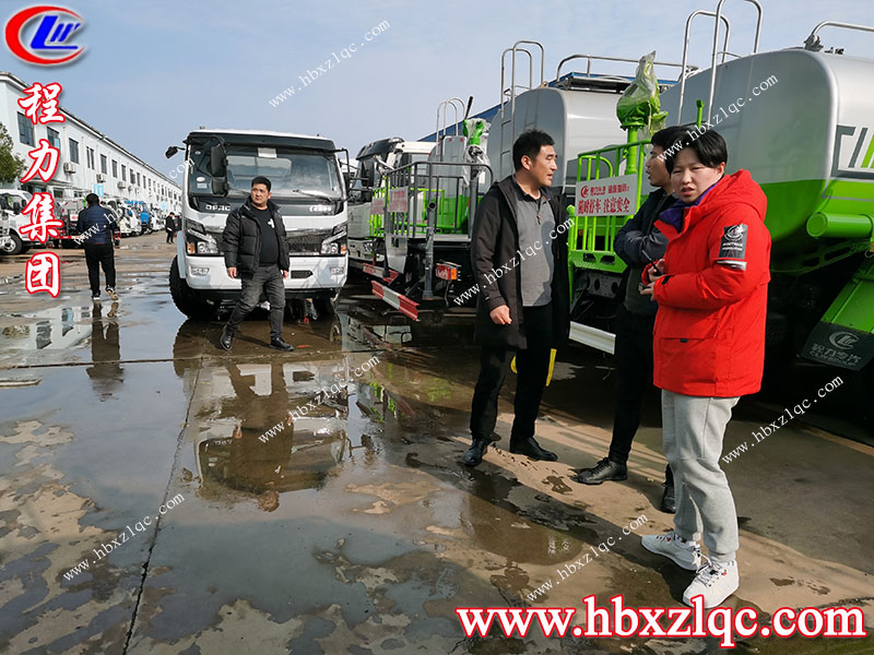 今天也是好運連連的一天，安徽客戶來程力集團看車并購車成功