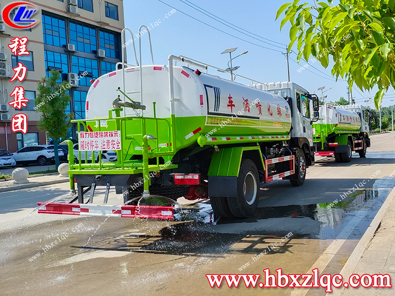 程力集團(tuán)東風(fēng)D9灑水車發(fā)車前往內(nèi)蒙古通遼市，為內(nèi)蒙抗旱救災(zāi)盡一份力！